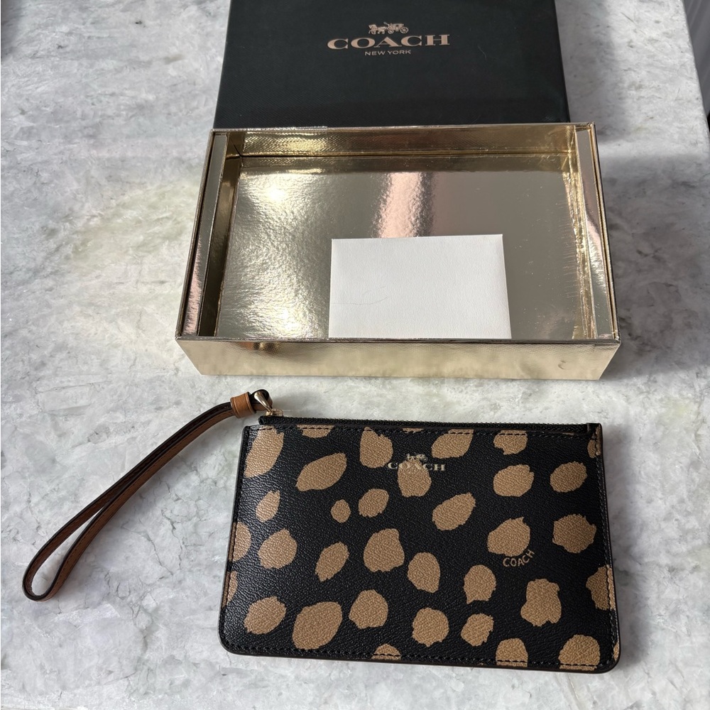 Coach Black and Cream Deer Spot Wristlet New In Box - Picture 2 of 4